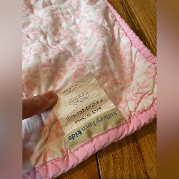 Pottery Barn Kids Crib/Toddler Quilt Reversible Paisley/Floral Pink White - Picture 5 of 8